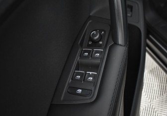 Подержанный автомобиль Volkswagen Tiguan 2018 года (19 фото)