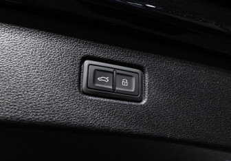 Подержанный автомобиль Audi Q7 2019 года (16 фото)