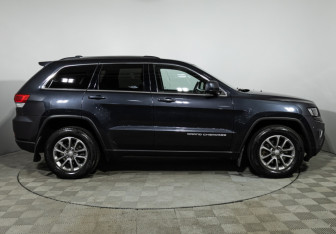 Подержанный автомобиль Jeep Grand Cherokee 2013 года (4 фото)