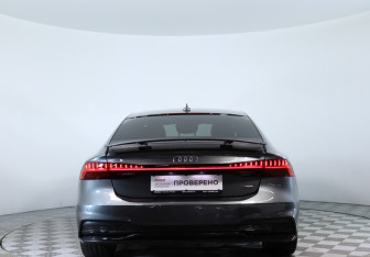 Подержанный автомобиль Audi A7 2019 года (6 фото)