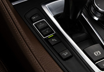 Подержанный автомобиль BMW X6 2017 года (19 фото)
