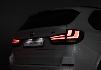 Подержанный автомобиль BMW X5 2017 года (34 фото)