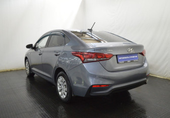 Подержанный автомобиль Hyundai Solaris Sedan 2018 года (7 фото)