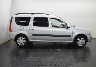 Подержанный автомобиль LADA (ВАЗ) Largus Wagon 2014 года (4 фото)