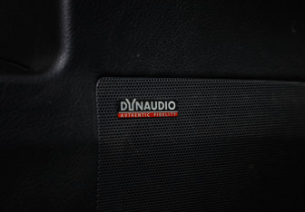 Подержанный автомобиль Volkswagen Touareg 2009 года (15 фото)