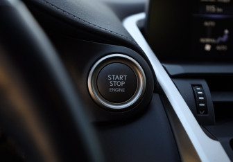 Подержанный автомобиль Lexus NX 2017 года (16 фото)