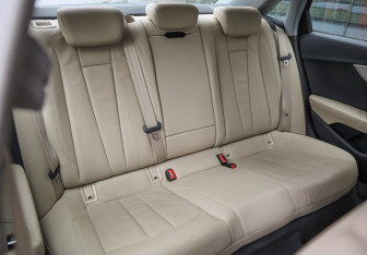 Подержанный автомобиль Audi A4 Sedan 2019 года (29 фото)