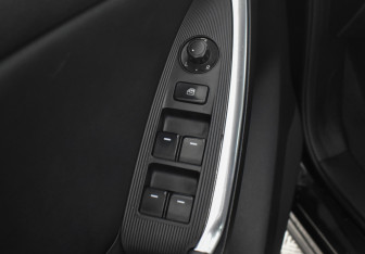 Подержанный автомобиль Mazda CX-5 2013 года (20 фото)