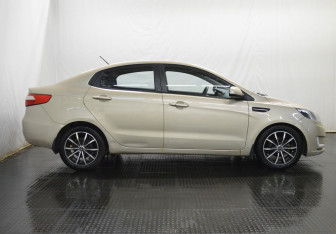 Подержанный автомобиль Kia Rio Sedan 2014 года (4 фото)