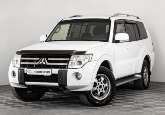 Подержанный автомобиль Mitsubishi Pajero 2011 года (1 фото)