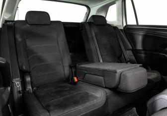 Подержанный автомобиль Volkswagen Tiguan 2017 года (24 фото)