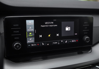 Подержанный автомобиль Skoda Octavia Liftback 2021 года (14 фото)