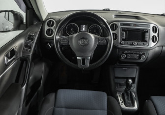 Подержанный автомобиль Volkswagen Tiguan 2013 года (11 фото)