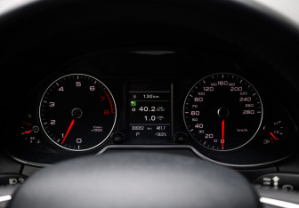 Подержанный автомобиль Audi Q5 2013 года (13 фото)