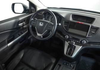 Подержанный автомобиль Honda CR-V 2014 года (8 фото)