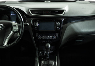 Подержанный автомобиль Nissan Qashqai 2014 года (14 фото)