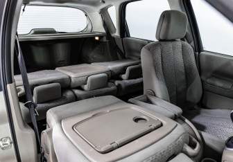 Подержанный автомобиль Renault Scenic 2006 года (15 фото)