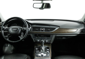 Подержанный автомобиль Audi A6 Sedan 2016 года (13 фото)