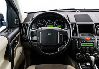 Подержанный автомобиль Land Rover Freelander 2010 года (12 фото)