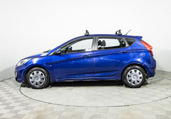 Подержанный автомобиль Hyundai Solaris Hatchback 2012 года (8 фото)