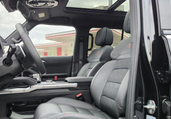 Подержанный автомобиль Jetour T2 2024 года (16 фото)