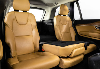 Подержанный автомобиль Volvo XC90 2015 года (26 фото)