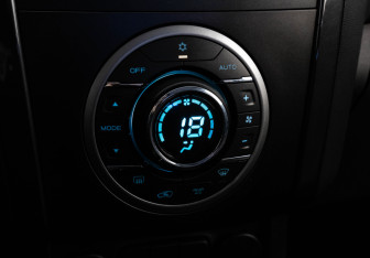 Подержанный автомобиль Chevrolet TrailBlazer 2014 года (13 фото)