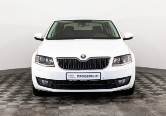 Подержанный автомобиль Skoda Octavia Liftback 2016 года (2 фото)