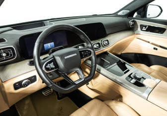 Подержанный автомобиль Jaecoo J8 2024 года (11 фото)