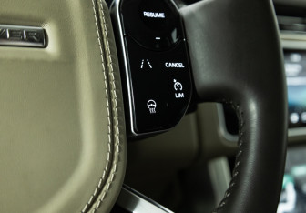 Подержанный автомобиль Land Rover Range Rover 2021 года (23 фото)