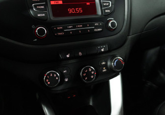 Подержанный автомобиль Kia Ceed Wagon 2012 года (15 фото)