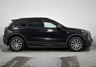 Подержанный автомобиль Cadillac XT4 2021 года (4 фото)