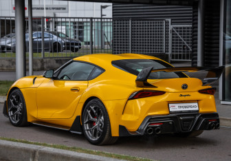 Подержанный автомобиль Toyota Supra 2022 года (10 фото)