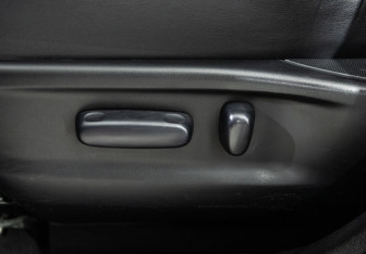 Подержанный автомобиль Toyota Venza 2013 года (16 фото)