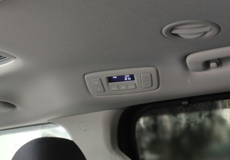 Подержанный автомобиль Kia Carnival 2021 года (26 фото)