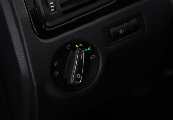 Подержанный автомобиль Skoda Rapid Liftback 2018 года (14 фото)