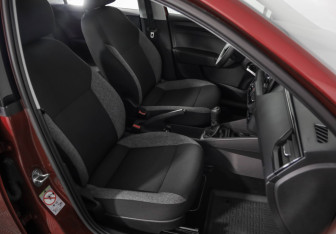 Подержанный автомобиль Skoda Rapid Liftback 2021 года (21 фото)