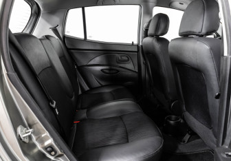 Подержанный автомобиль Kia Picanto 2007 года (14 фото)