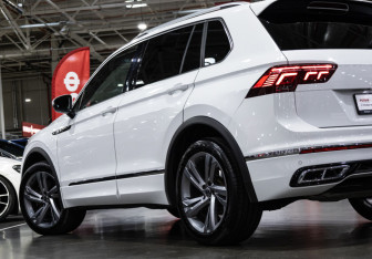 Подержанный автомобиль Volkswagen Tiguan 2021 года (12 фото)