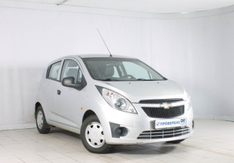 Подержанный автомобиль Chevrolet Spark 2012 года (2 фото)
