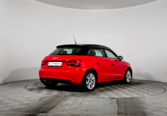 Подержанный автомобиль Audi A1 2013 года (5 фото)