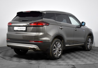 Подержанный автомобиль Geely Atlas Pro 2023 года (5 фото)