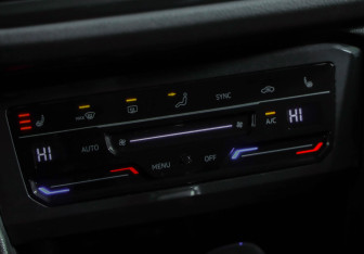 Подержанный автомобиль Volkswagen Tiguan 2021 года (17 фото)