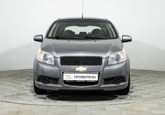Подержанный автомобиль Chevrolet Aveo Hatchback 2010 года (2 фото)