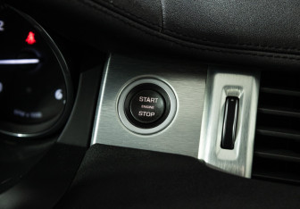 Подержанный автомобиль Land Rover Range Rover Evoque 2015 года (19 фото)