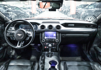 Подержанный автомобиль Ford Mustang Convertible 2019 года (24 фото)
