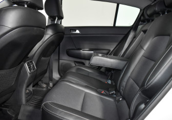 Подержанный автомобиль Kia Sportage 2018 года (12 фото)