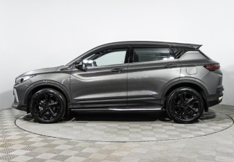 Подержанный автомобиль Geely Coolray 2023 года (8 фото)