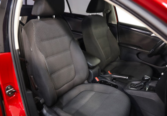Подержанный автомобиль Volkswagen Jetta Sedan 2012 года (19 фото)