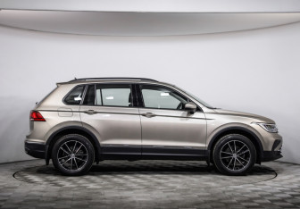 Подержанный автомобиль Volkswagen Tiguan 2021 года (4 фото)